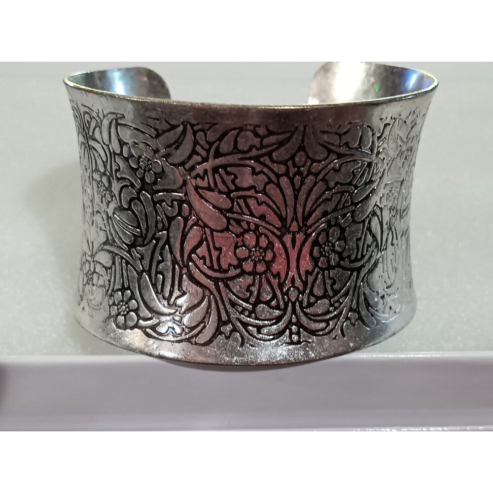 Vintage Etched Silver Cuff Bracelet With Intricate Floral Design Adjustable Fit